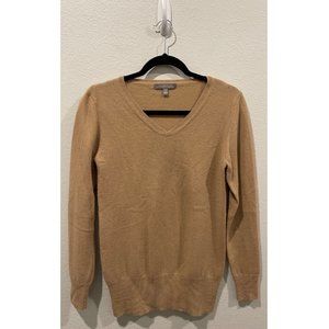 NEIMAN MARCUS THE CASHMERE COLLECTION Tan V-Neck Sweater